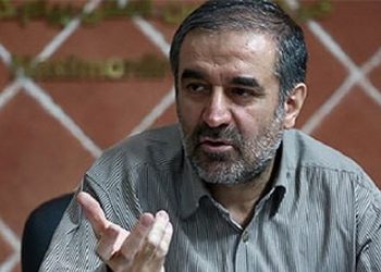 اول، پاسخگو‌سازی دشمن