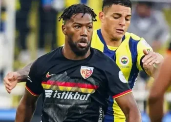 انتقال داکنز نازون به استقلال نهایی شد