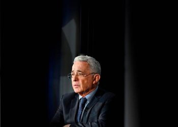 رئیس‌جمهوری سابق کلمبیا به ۱۲ سال حبس خانگی محکوم شد