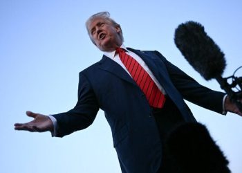 ترامپ: دیدار با پوتین را مشروط به مذاکره با زلنسکی نکرده‌ام