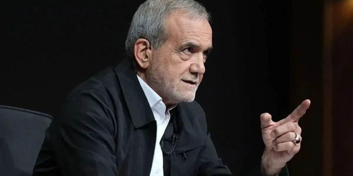 رئیس‌جمهور، رئیس شورای دفاع می‌شود